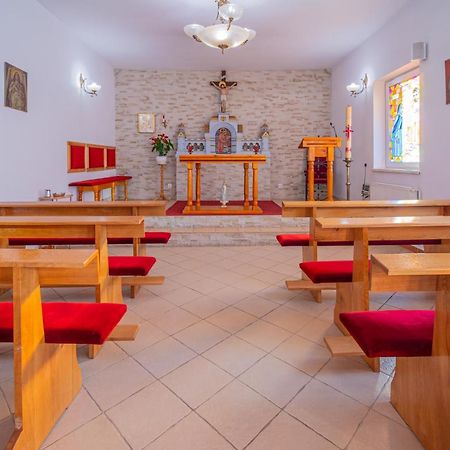 Nadmorski Dom Rekolekcyjny Mrzeżyno Kültér fotó